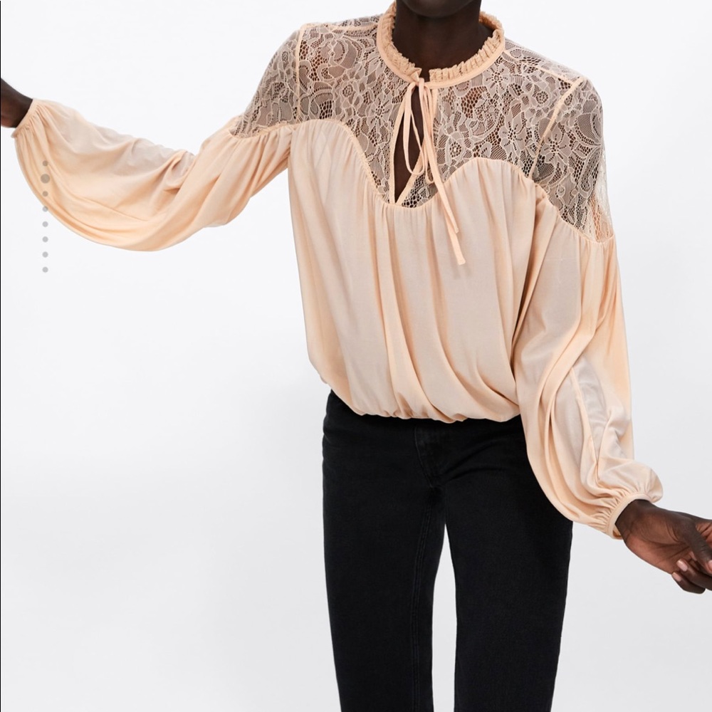 ⭐️⭐️SALE!! Zara Lace Blouse